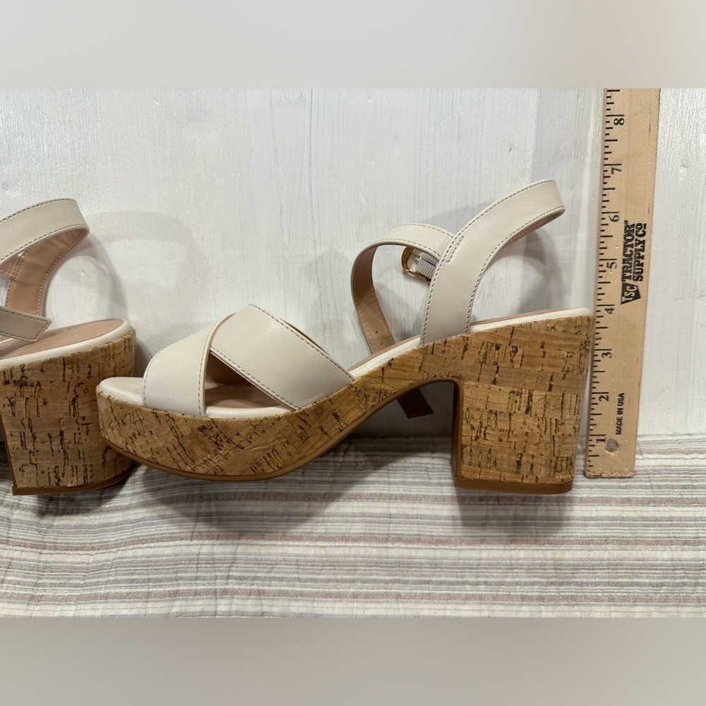 Kensie Carsyn Women’s Cork Heel Platform Sandals Size 11M Nude Strappy Buckle - Picture 2 of 7
